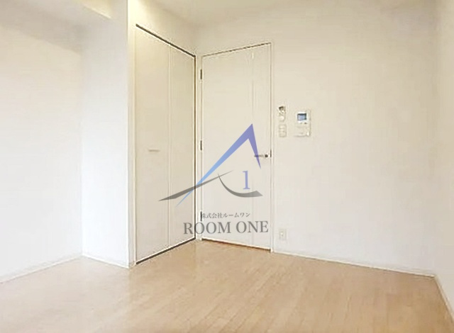 ロイズスクエア東陽町の居間・リビング|洋室のお部屋です。