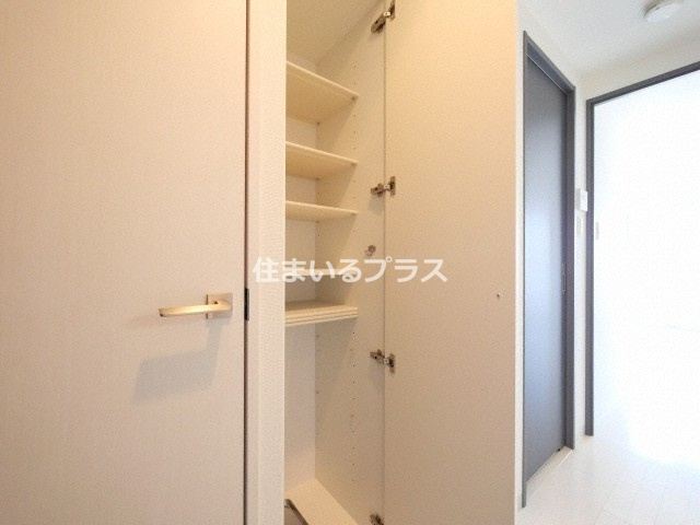 エスリード京橋ノースプレイスの収納