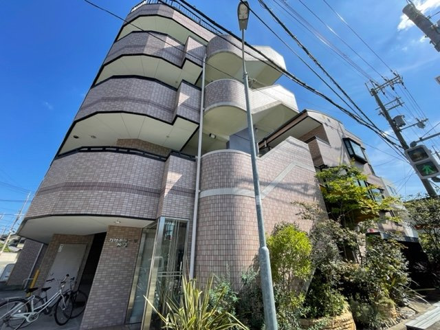 箕面市今宮４丁目の賃貸マンションの外観