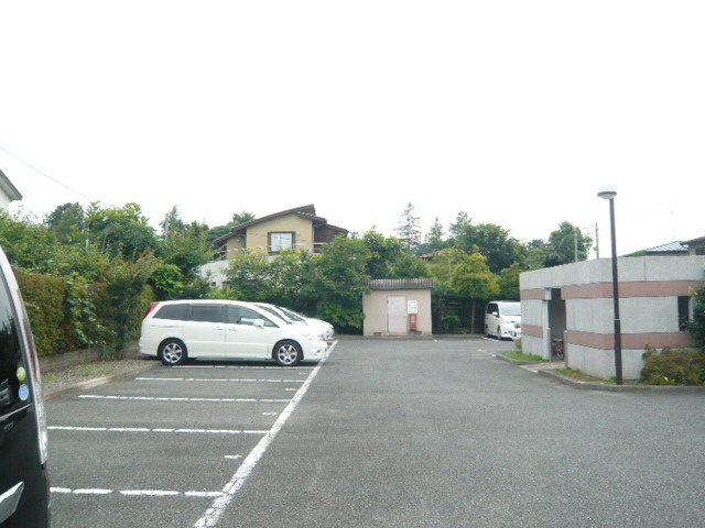ルミエールの駐車場|共用設備1