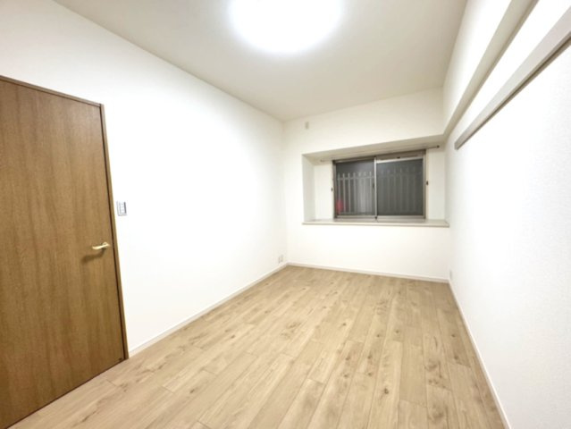メゾン本山中町の洋室