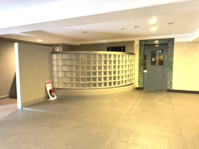 メゾン本山中町のロビー
