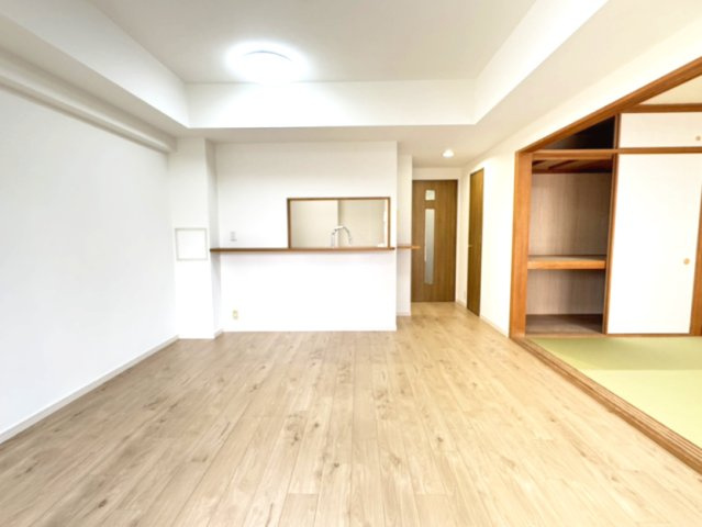 メゾン本山中町の居間・リビング
