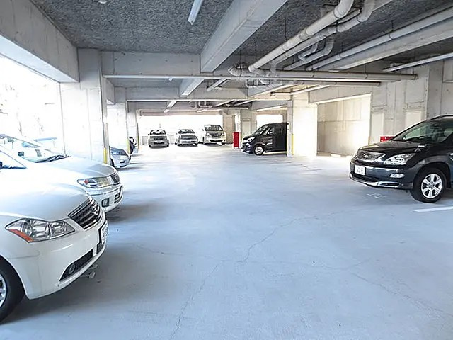 グリーンリッチ夙川Ⅱの駐車場