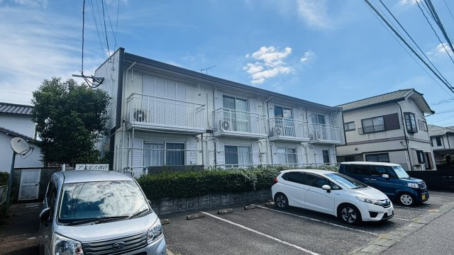 アクセス朝倉の駐車場