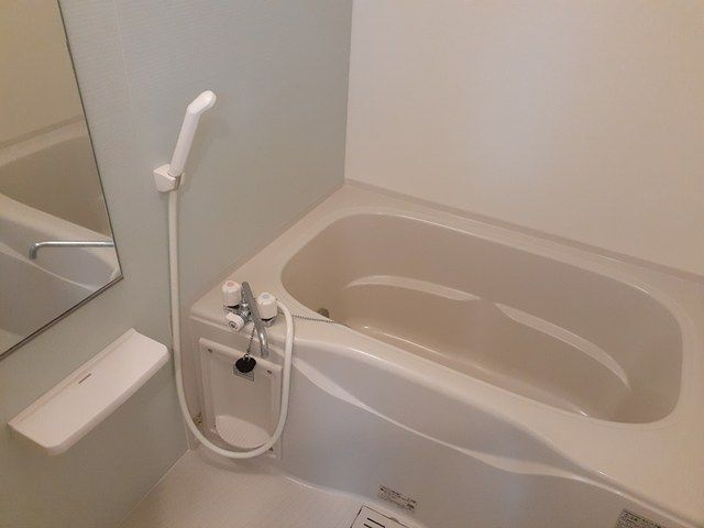 ベル大倉山イーストの浴室