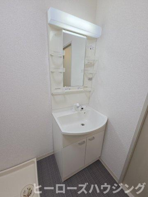 【洗面所】 | ハイムシンコー | ※同タイプの写真となり、実際のお部屋とは異なる場合があります