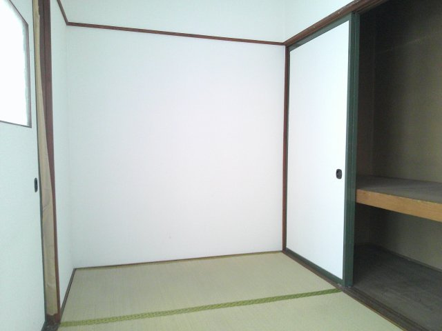 南ハイツの和室