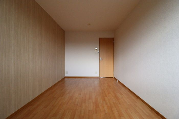 リースランド福島　A棟の洋室