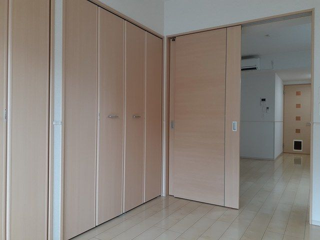 グランベルグの寝室