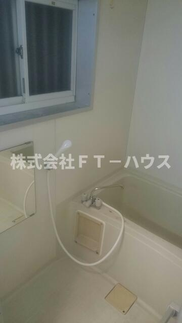 伸栄ハイツ海神の浴室