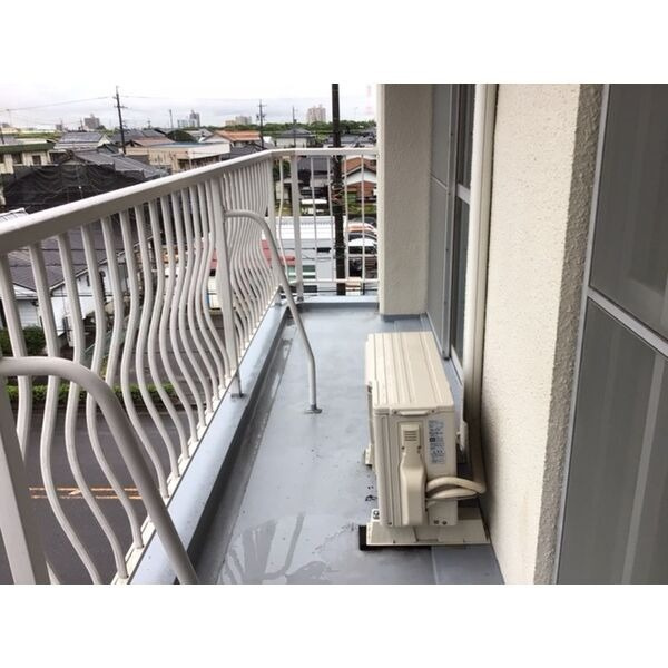 マンションフラワーのバルコニー