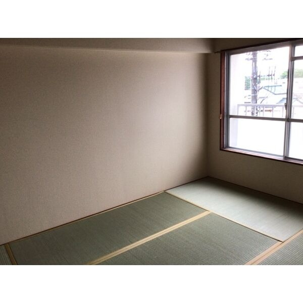 マンションフラワーの和室