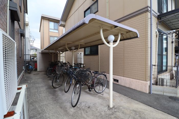 コーポラス西古松D棟　D棟