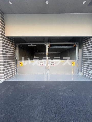 Alivis神戸駅前の駐車場