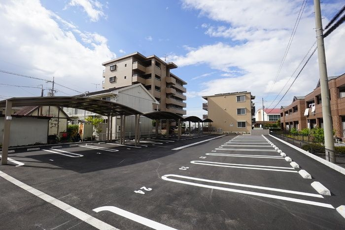 Ｔｉａｒｅ　Ｍａｎｂａｉの駐車場