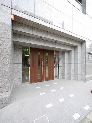 ライジングプレイス桜木町二番館のエントランス