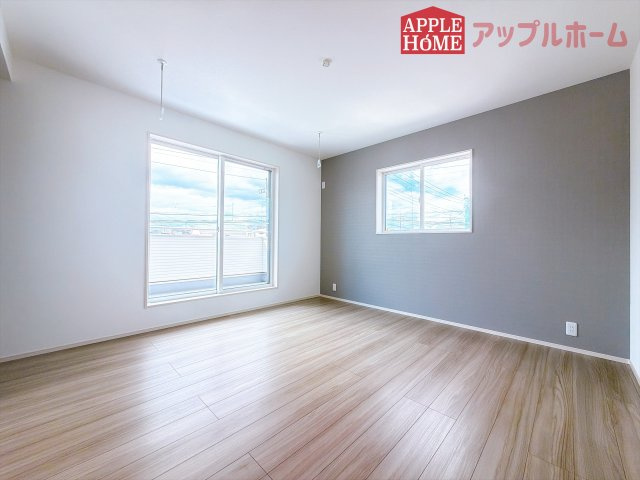 [新築住宅] 深谷市上柴町東2丁目 全3区画の洋室|２階居室は全室収納あり！たっぷりある収納活用でお部屋もキレイを保てます♪
