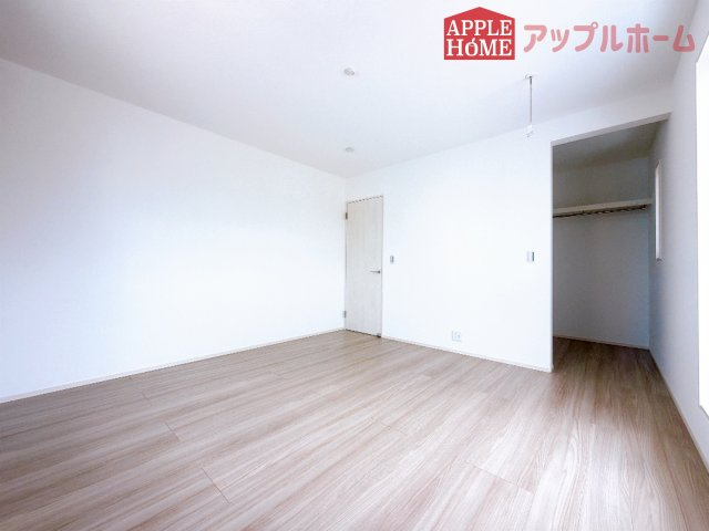 [新築住宅] 深谷市上柴町東2丁目 全3区画の洋室|２階居室は全室収納あり！たっぷりある収納活用でお部屋もキレイを保てます♪