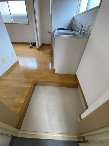 石渡マンションの内装|明るい色調の室内です