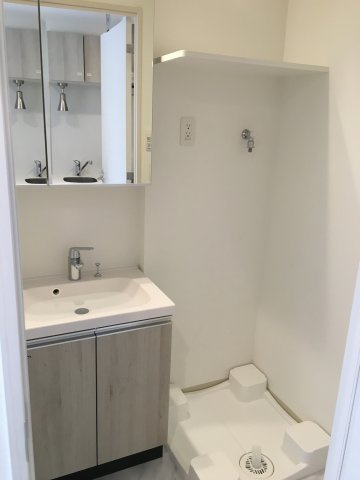 クレヴィスタ品川西大井の独立洗面台|独立洗面台あり、毎朝おしゃれに忙しい女性の方におすすめです