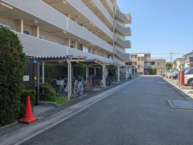 ライオンズマンション南林間ガーデンシティの駐輪場