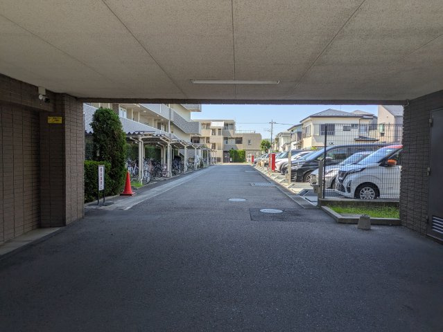 ライオンズマンション南林間ガーデンシティの駐車場