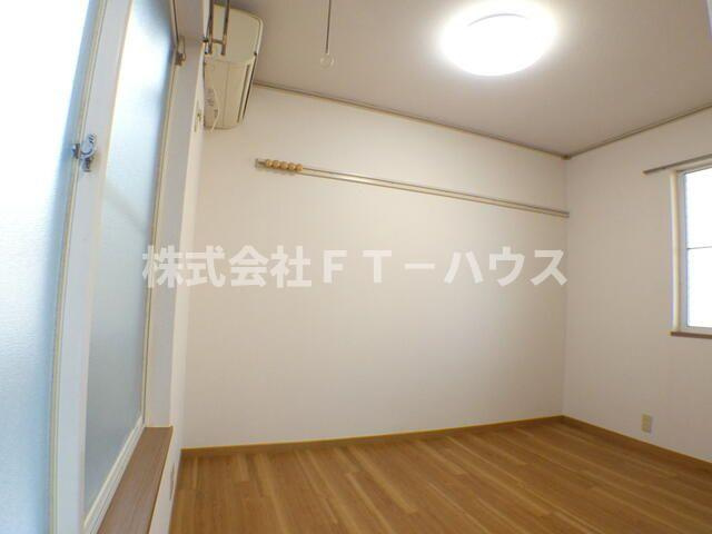 エステートピアジュネスの寝室