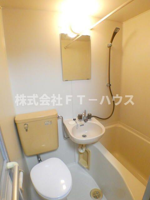エステートピアジュネスの洗面所