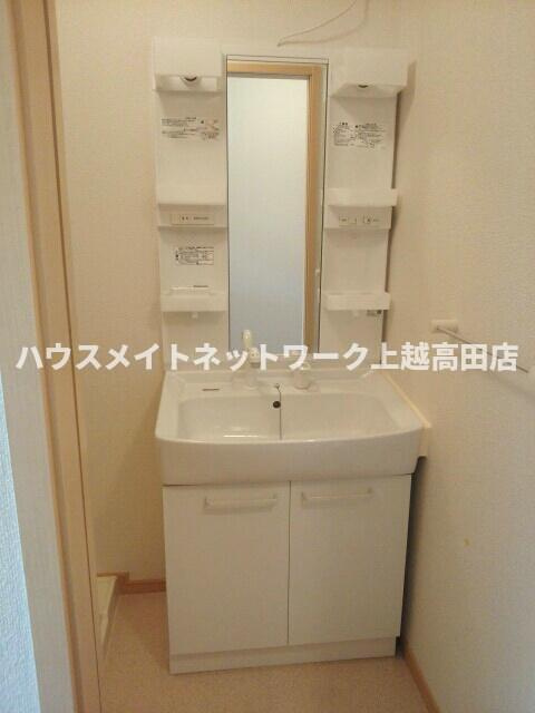 ヴィラ　アルモニーＡの独立洗面台|洗髪洗面化粧台