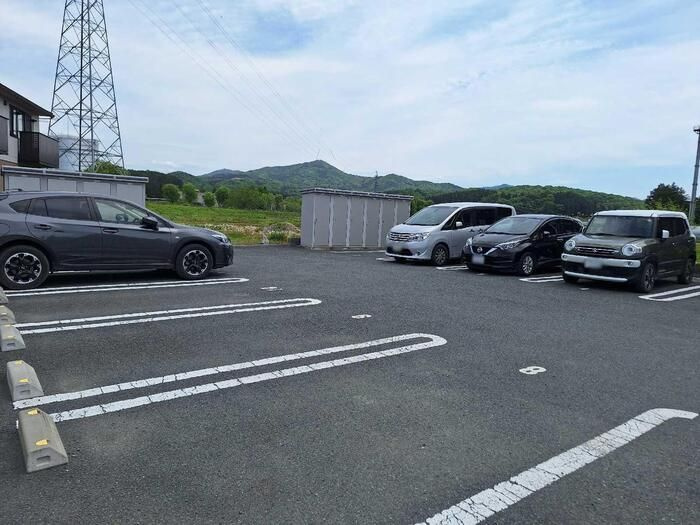 Ｄ－ｒｏｏｍ ＳＡＫＵＲＡの駐車場
