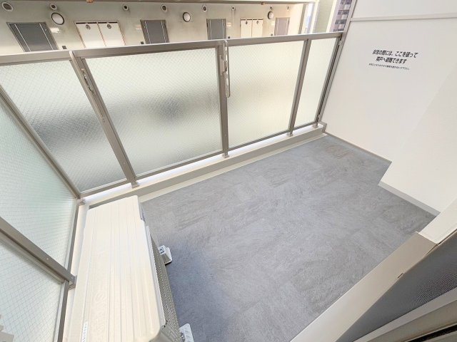 セレニテ東三国ミラクのバルコニー