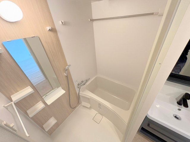 セレニテ東三国ミラクの浴室