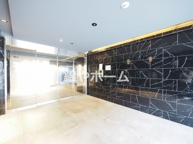 リアライズ小路駅前のロビー|清潔なロビーです