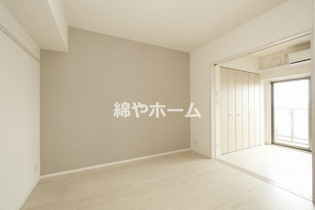 リアライズ小路駅前の居間・リビング|こちらの居間で趣味の時間をお楽しみください