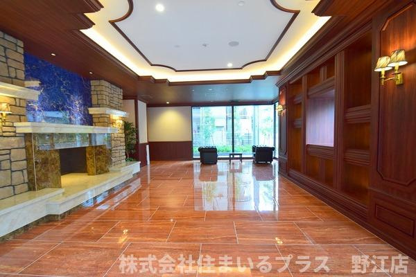 プレジオ城東中央のエントランス