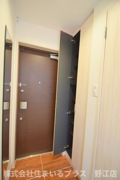 プレジオ城東中央の玄関