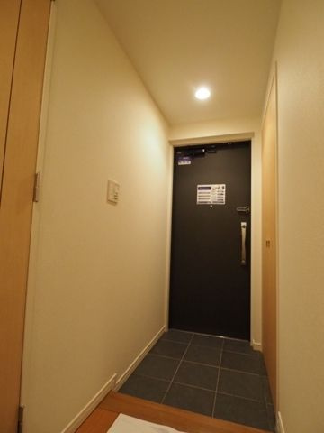 レジディア水道橋の玄関