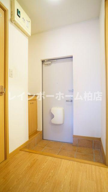 特典：仲介手数料が50％OFFです‼の玄関|シューズボックスがあります