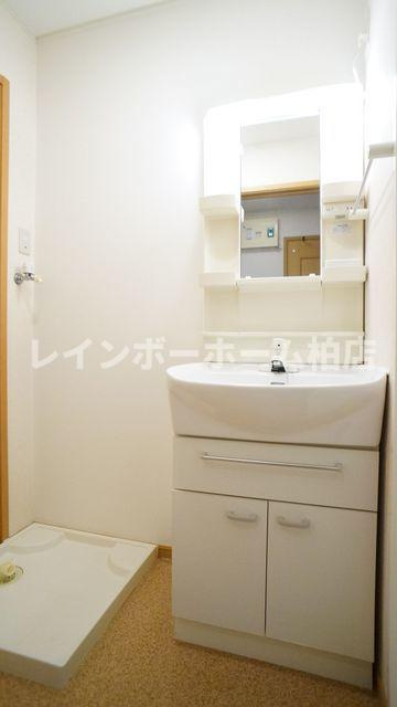 特典：仲介手数料が50％OFFです‼の洗面所|独立洗面台です