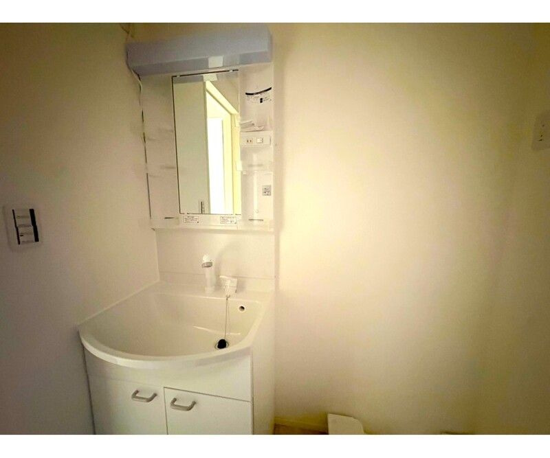 ＺＥＳＴ　ＳＥＺＡＫＩの独立洗面台