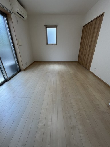さいたま市北区宮原町２丁目のアパートの居間・リビング