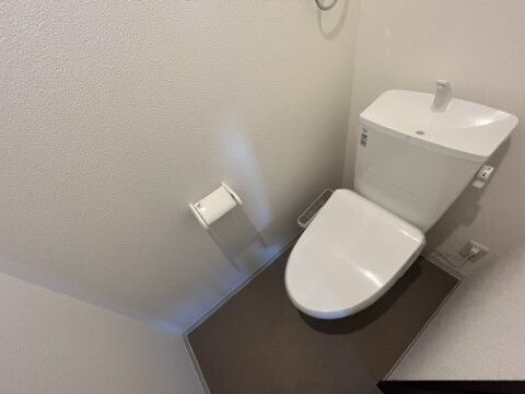 ジーメゾン大宮三橋のトイレ