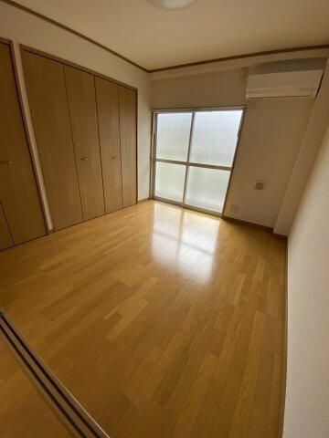 石渡マンションの居間・リビング