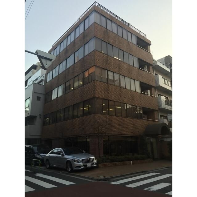 番町グロリアビルの外観