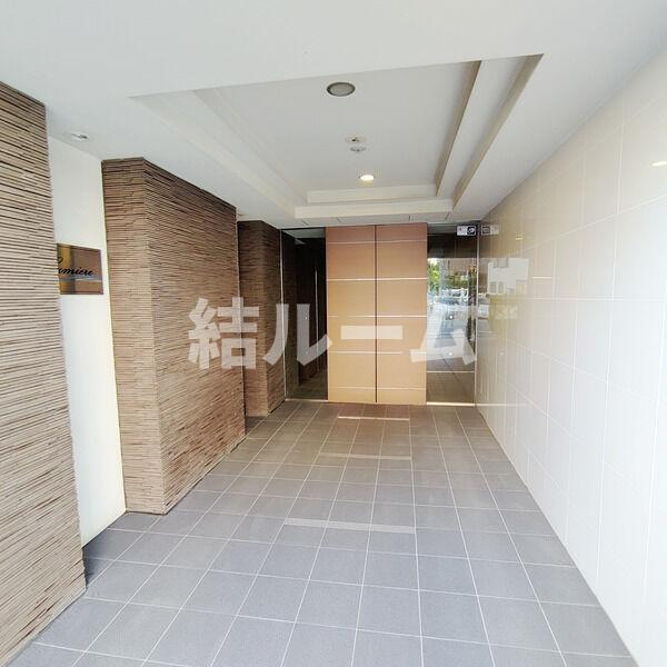 板橋区板橋２丁目の賃貸マンションのエントランス