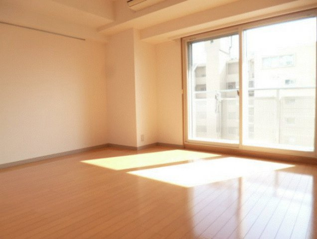 サンクレール荒川ブランガーデンの居間・リビング