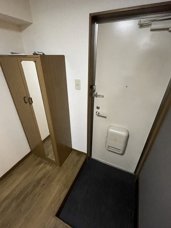 中央コーポの玄関