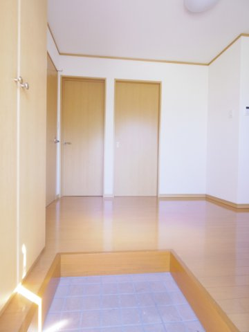 メゾンジュネスⅡの玄関