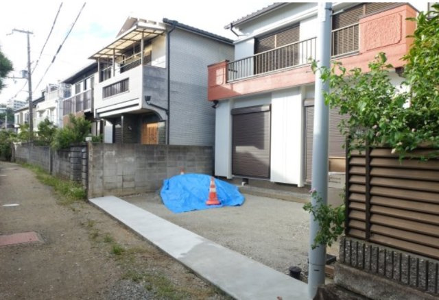 西舞子３丁目　中古戸建の前面道路含む現地写真